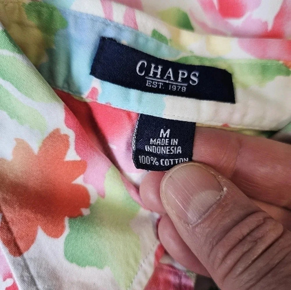 Chaps Floral Watercolor Button Down Shirt M Cotton Spring Garden Preppy Top - Picture 7 of 7